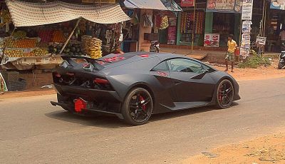 Lamborghini Sesto Elemento replica tarocca