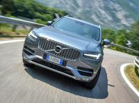 Volvo XC90: prezzi, versioni e motorizzazioni