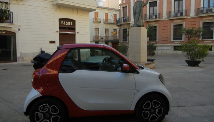 Nuova Smart Fortwo Cabrio: il nostro test drive - Foto 32 di 44