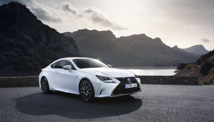 Lexus RC Hybrid pronta al lancio - Foto 4 di 12