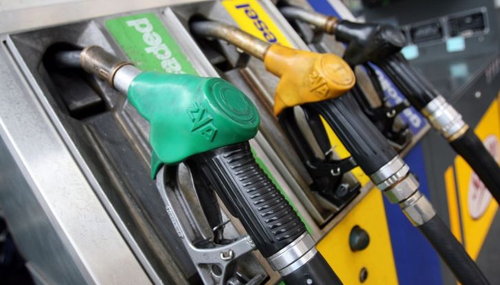 Fattura elettronica benzina: tutto rinviato al 2019 - Foto 7 di 10