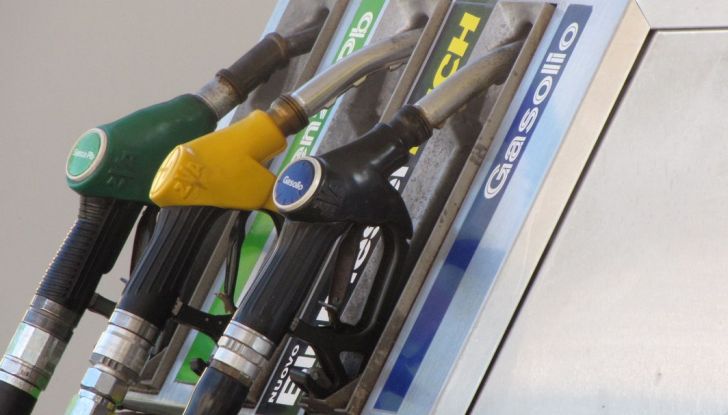 Fattura elettronica benzina: tutto rinviato al 2019 - Foto 8 di 10