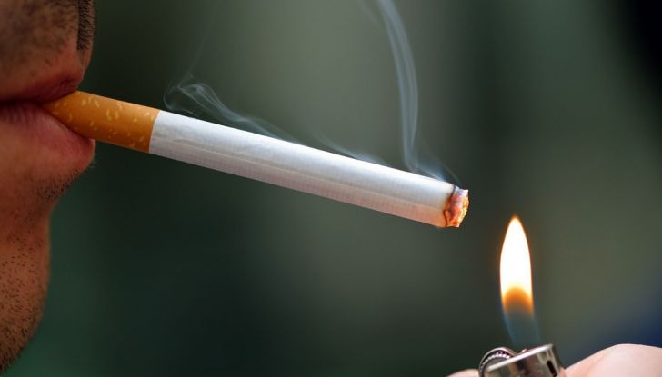 Stop al fumo in auto con minori e donne incinta - Foto 4 di 8