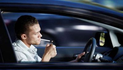 Nuovo codice della strada: smartphone e fumo in auto nel mirino