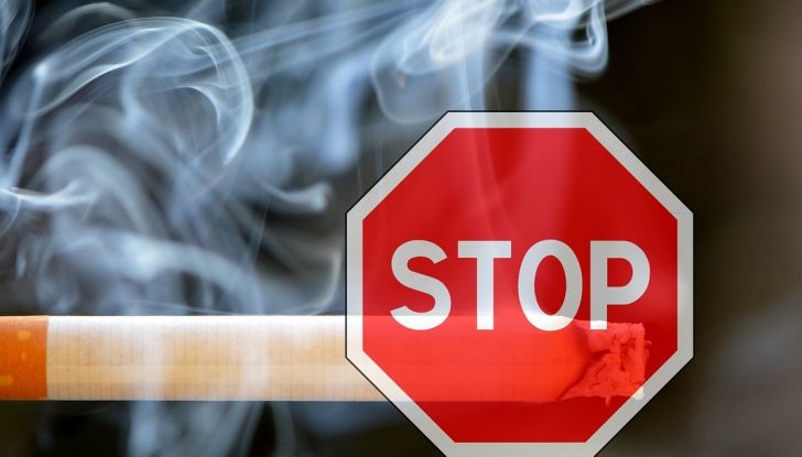 Stop al fumo in auto con minori e donne incinta - Foto 6 di 8