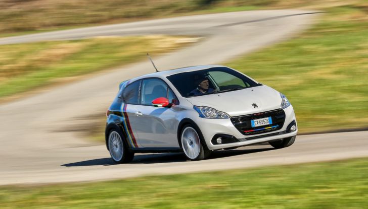 Programmi Peugeot Rally 2016: dal CIR con la 208 T16 alla Peugeot Competition - Foto 15 di 21