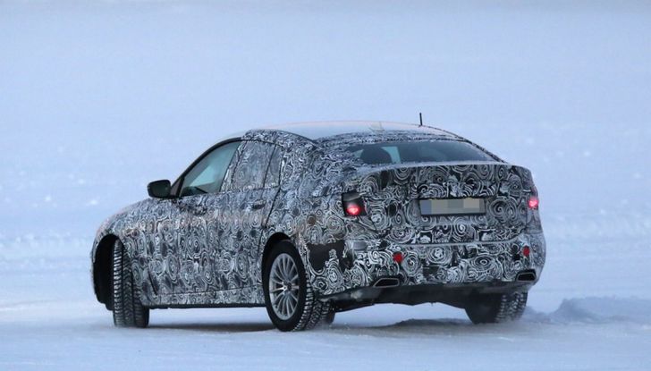 BMW Serie 5 e Serie 5 GT spiate durante i test invernali (13)