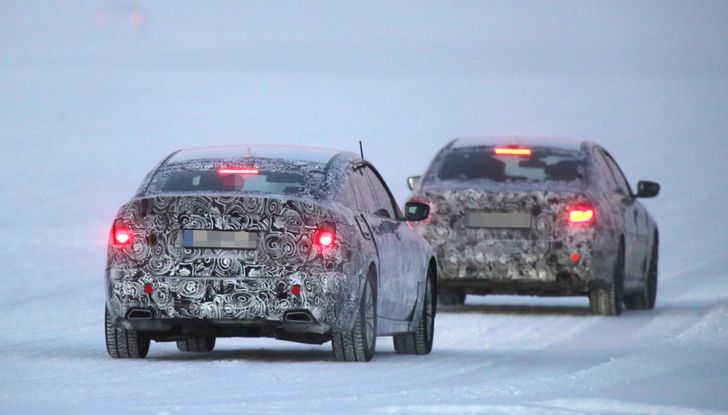 BMW Serie 5 e Serie 5 GT spiate durante i test invernali - Foto 7 di 16