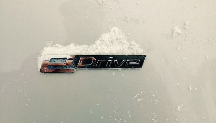 BMW X5 xDrive 40e provata su strada e sulla neve (13)