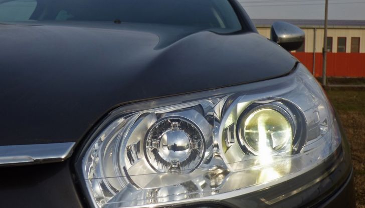 Citroën C5 Cross Tourer: Prova su strada, caratteristiche e prezzi - Foto 2 di 11