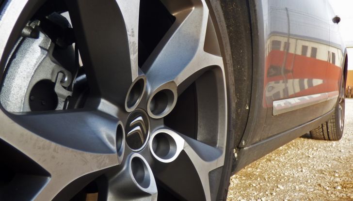 Citroën C5 Cross Tourer: Prova su strada, caratteristiche e prezzi - Foto 6 di 11