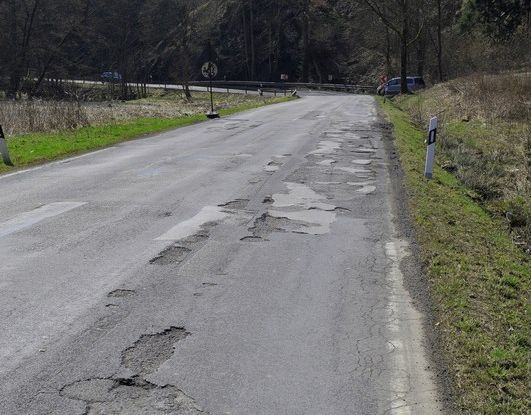 Guida contromano: Ford sperimenta un nuovo sistema di avviso - Foto 6 di 11