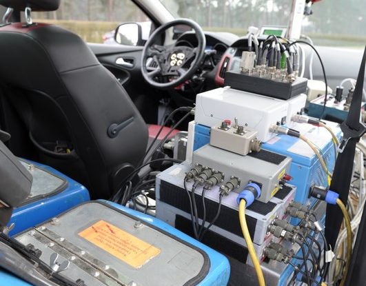 Guida contromano: Ford sperimenta un nuovo sistema di avviso - Foto 8 di 11