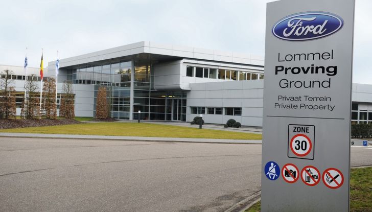 Guida contromano: Ford sperimenta un nuovo sistema di avviso - Foto 4 di 11