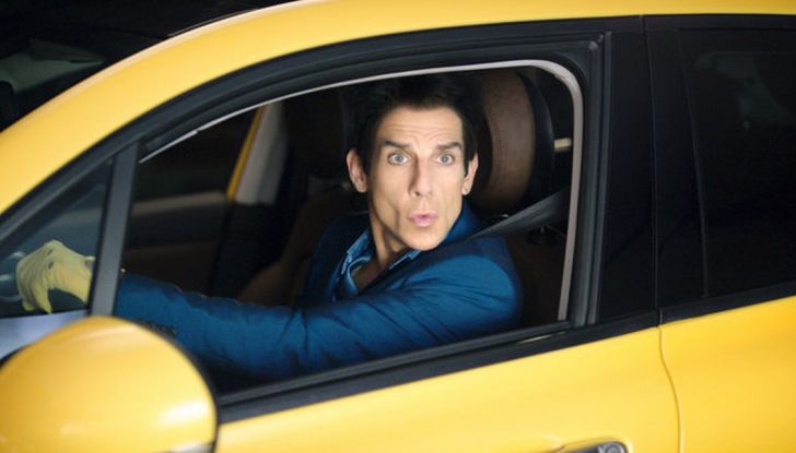 Ben Stiller alla guida della Fiat 500X.