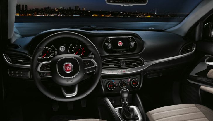 Fiat Tipo due volumi, posto di guida.