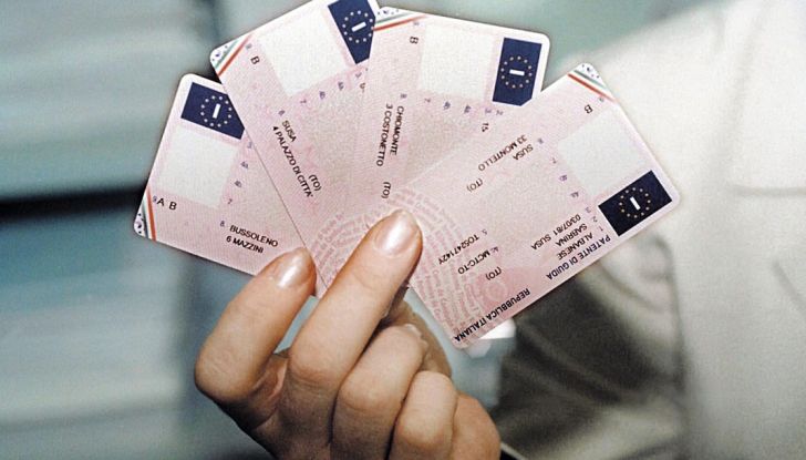 Patente auto: la decurtazione dei punti comunicata online - Foto 1 di 11