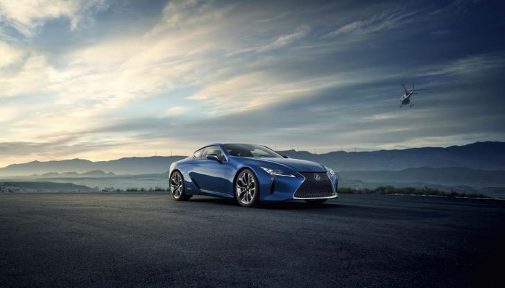 Lexus: due premiere al Salone di Ginevra 2016 - Foto 1 di 15