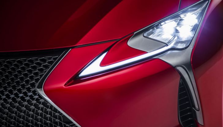 Lexus: due premiere al Salone di Ginevra 2016 - Foto 10 di 15