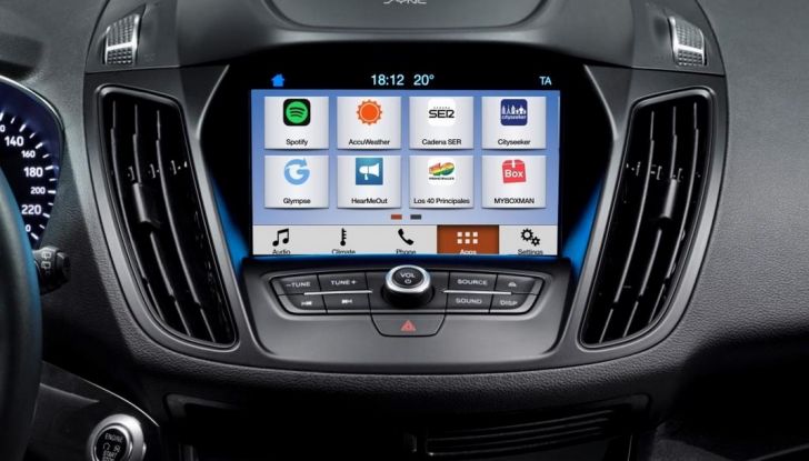 Nuova Ford Kuga, Ford SYNC 3, connettività a comandi vocali.