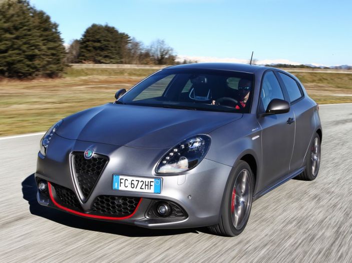Nuova Alfa Romeo Giulietta prova in pista, prezzi, motori ed informazioni tecniche