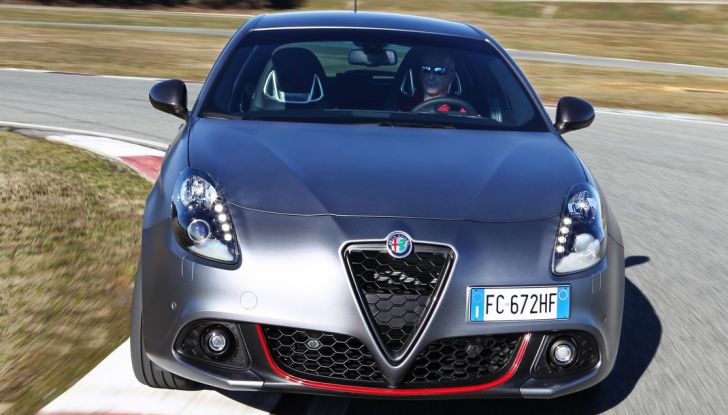 Nuova Alfa Romeo Giulietta 2016 prova strada prezzi motori informazioni tecniche (23)