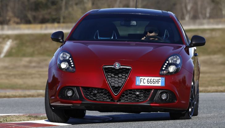 Nuova Alfa Romeo Giulietta 2016 prova strada prezzi motori informazioni tecniche