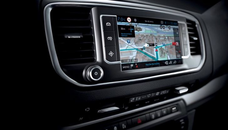 Nuovi Peugeot Traveller e Traveller i-Lab 3.0 - Foto 6 di 16