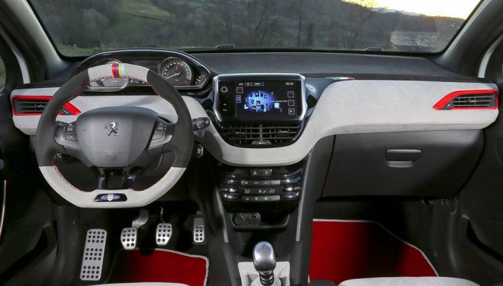 Peugeot 208 GTi/NOVE celebra i record di Peugeot nel CIR - Foto 13 di 13