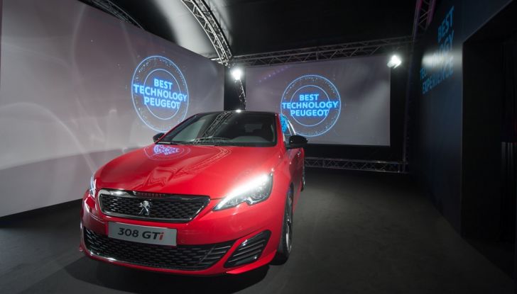 Peugeot presenta Best Technology Experience: video a realtà virtuale per i  test drive - Foto 4 di 10