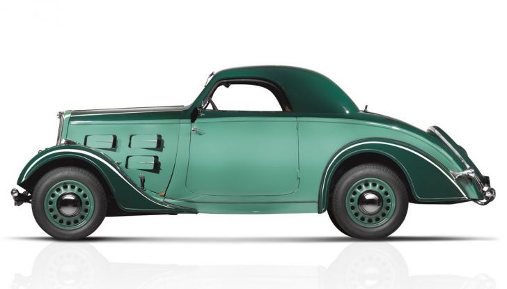 Peugeot a Rétromobile 2016 con le coupé e le cabriolet - Foto 11 di 14