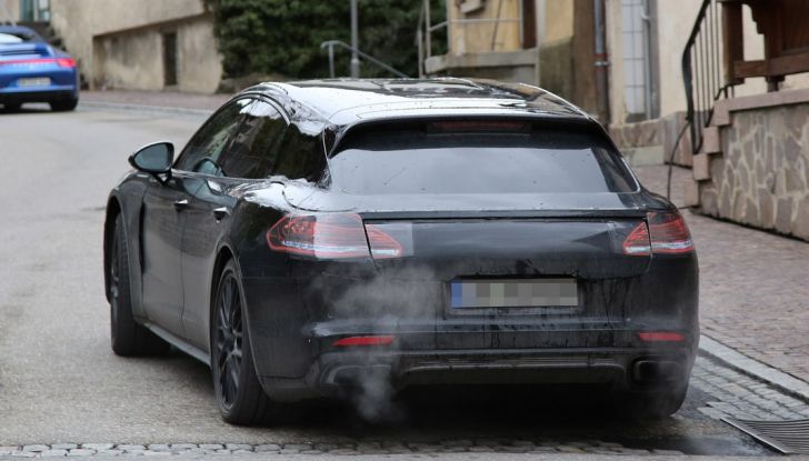 Porsche Panamera Shooting Brake prime immagini spia della nuova station wagon - Foto 24 di 25