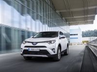 Gamma Toyota Hybrid:  gli ecoincentivi aumentano