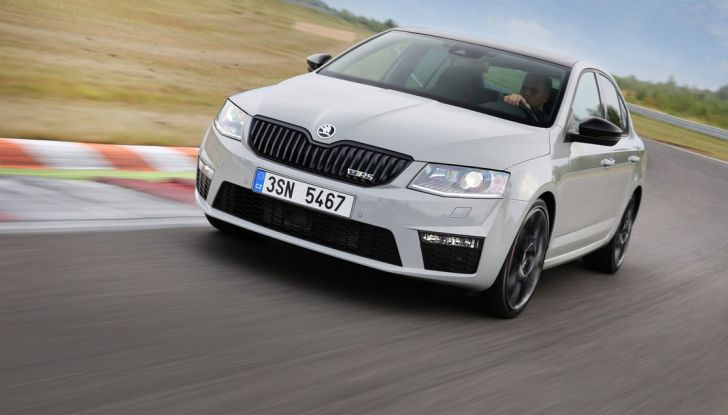 Skoda Octavia Wagon RS 4×4 - Foto 10 di 10