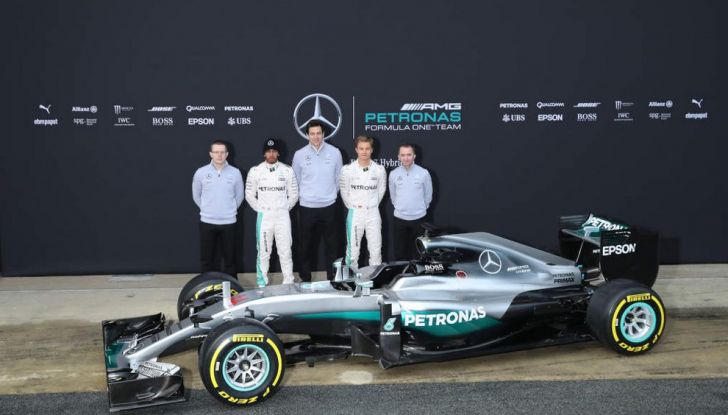 F1 2016: arriva la nuova Mercedes W07 ed è sfida con la Ferrari a Montmelò - Foto 12 di 13
