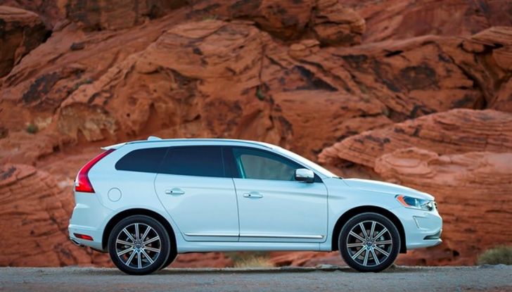 Volvo XC60 è il SUV medio più venduto in Europa - Foto 2 di 10