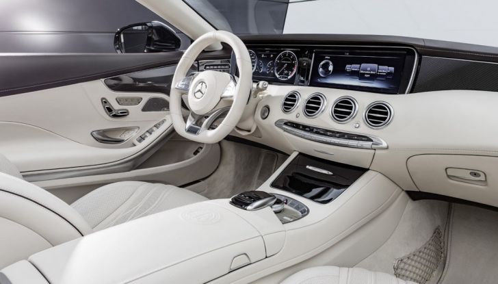 Mercedes-AMG S 65 cabrio al Salone di Ginevra 2016 - Foto 3 di 15