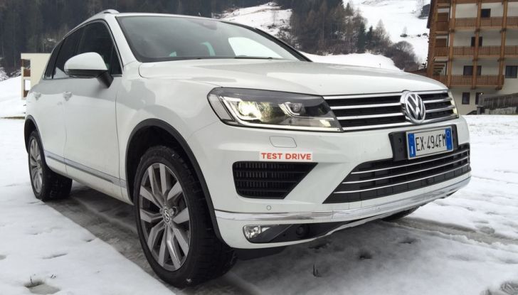 Volkswagen Touareg 3.0 Tdi 262 CV BMT Tiptronic prova su strada e prezzi - Foto 2 di 33