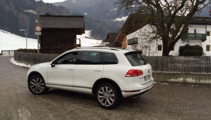 Volkswagen Touareg 3.0 Tdi 262 CV BMT Tiptronic prova su strada e prezzi - Foto 29 di 33