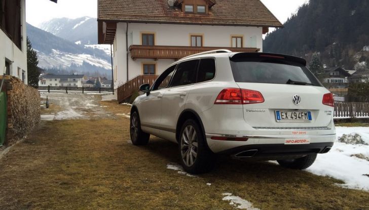 Volkswagen Touareg 3.0 Tdi 262 CV BMT Tiptronic prova su strada e prezzi - Foto 33 di 33