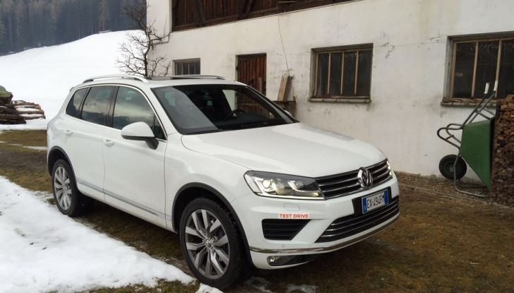 Volkswagen Touareg 3.0 Tdi 262 CV BMT Tiptronic prova su strada e prezzi - Foto 5 di 33