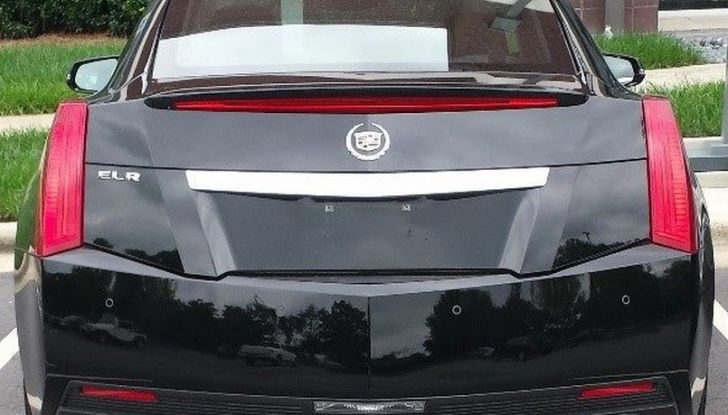 Tesla compra tutte le batterie per le sue auto elettriche e i rivali restano a secco! - Foto 12 di 12