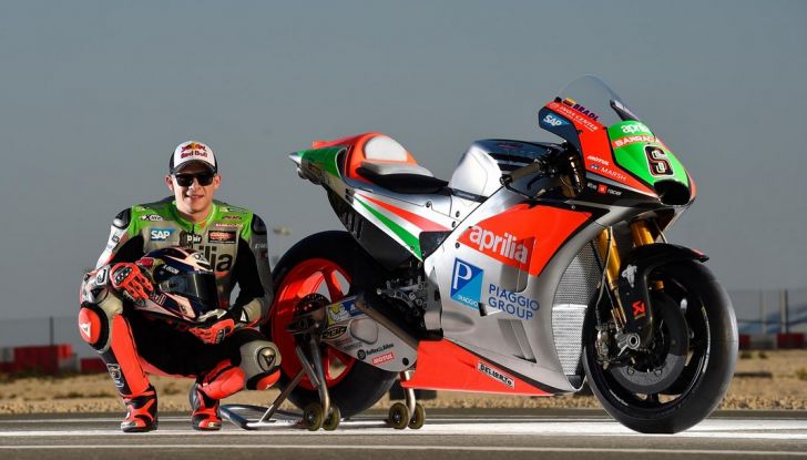 La presentazione ufficiale dell’Aprilia RS-GP della MotoGP 2016 - Foto 18 di 20