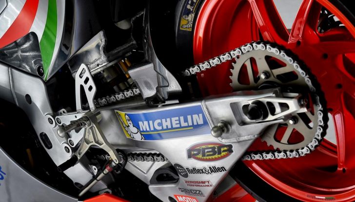 La presentazione ufficiale dell’Aprilia RS-GP della MotoGP 2016 - Foto 4 di 20