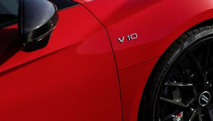 Audi R8 V10 plus logo