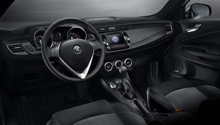 Alfa Romeo nuova Giulietta Uconnect LIVE Alfa prestazioni interni