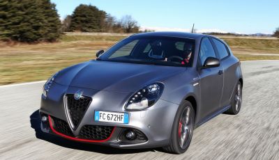 Alfa Romeo Giulietta con nuovi sistemi Uconnect LIVE e Alfa Performance