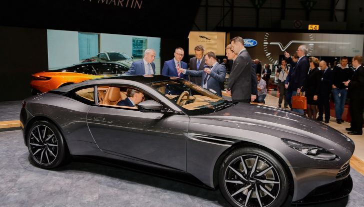 Aston Martin DB11 al Salone di Ginevra - Foto 27 di 30
