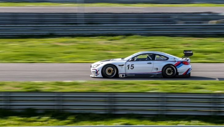 BMW Team Italia scende in pista con la M6 GT3 (47)