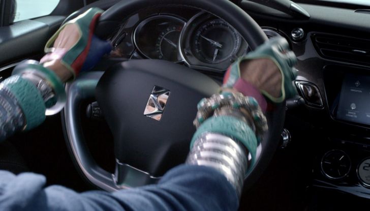 Nuova DS 3: campagna pubblicitaria con Iris Apfel - Foto 4 di 11